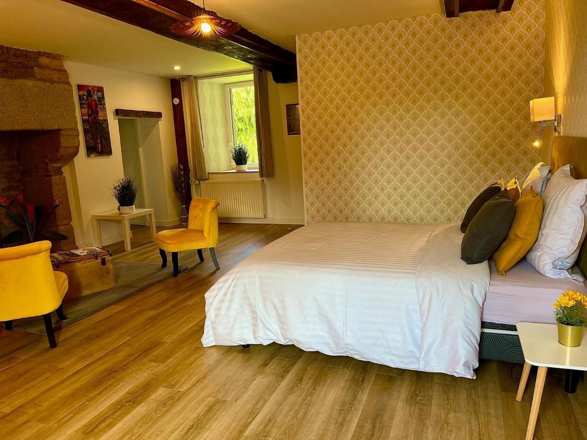 Le Manoir Des Haies Affittacamere Les Champs-Géraux